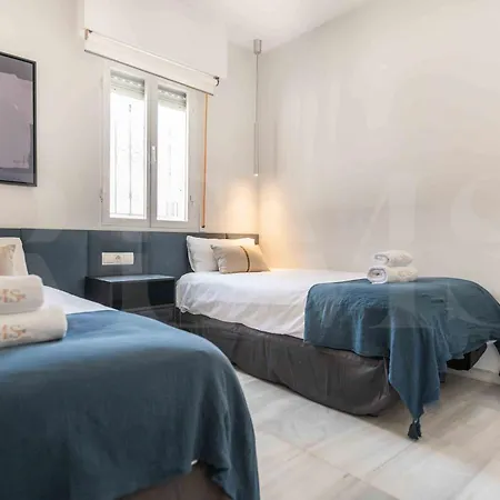 Apartment Sunny With Balcony & Swimming Pool By Rems *
